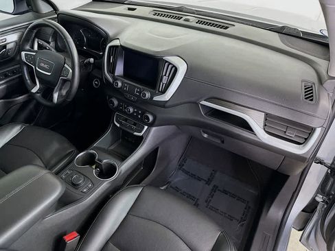 Used 2023 GMC Terrain SLT image 31