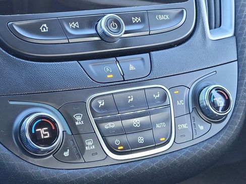 Used 2023 Chevrolet Malibu LT image 14