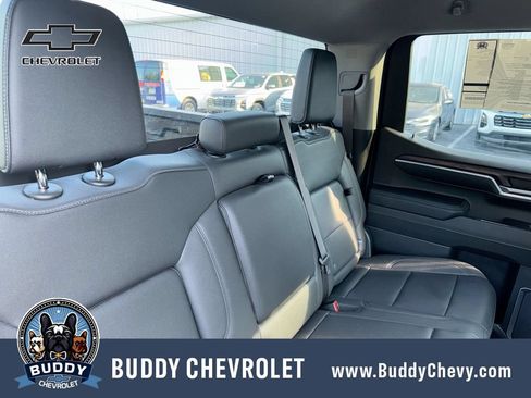 Used 2023 GMC Sierra 1500 SLT w/ X31 Off-Road Package AWD/4WD image 29