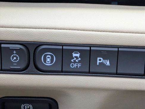 Used 2023 Acura MDX FWD w/ Technology Package image 11