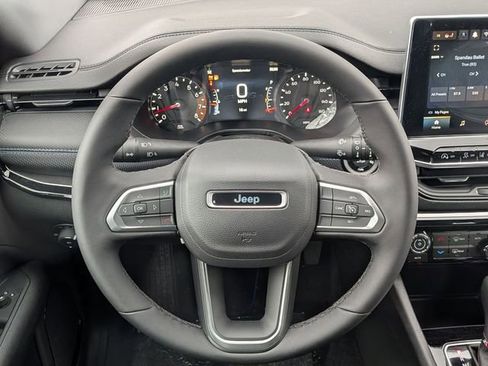 New 2026 Jeep Compass Latitude image 19