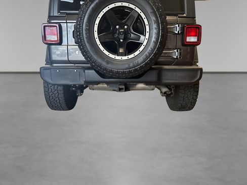 Used 2019 Jeep Wrangler Unlimited Sport S AWD/4WD image 14