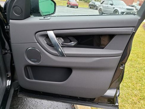 New 2025 Land Rover Discovery Sport S image 18