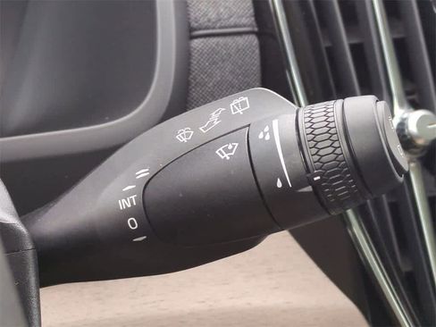 New 2026 Volvo XC90 B6 Plus w/ Protection Package Premier image 25