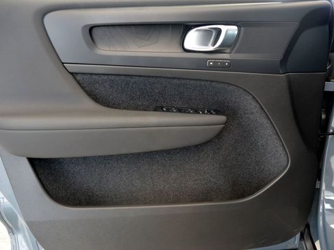 Used 2023 Volvo C40 P8 Recharge Plus image 14