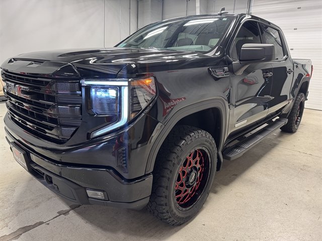 Used 2024 GMC Sierra 1500 Elevation w/ LPO, Elevation Black Package AWD/4WD image 3