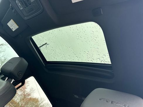 Used 2025 GMC Sierra 1500 AT4 w/ AT4 Premium Package image 33