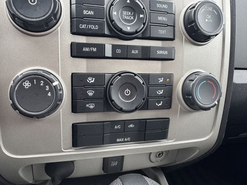 Used 2011 Ford Escape XLT AWD/4WD image 26