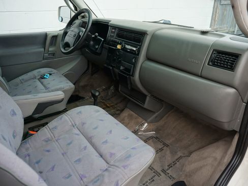 Used 1997 Volkswagen Eurovan Camper image 14