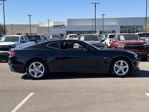 Certified 2019 Chevrolet Camaro LT w/ Technology Package image 7