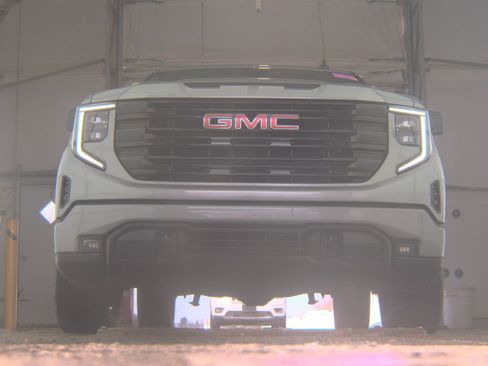 Used 2024 GMC Sierra 1500 Elevation image 3