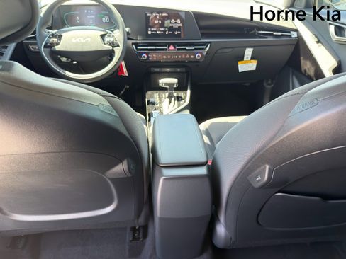 New 2026 Kia Niro LX FWD image 21
