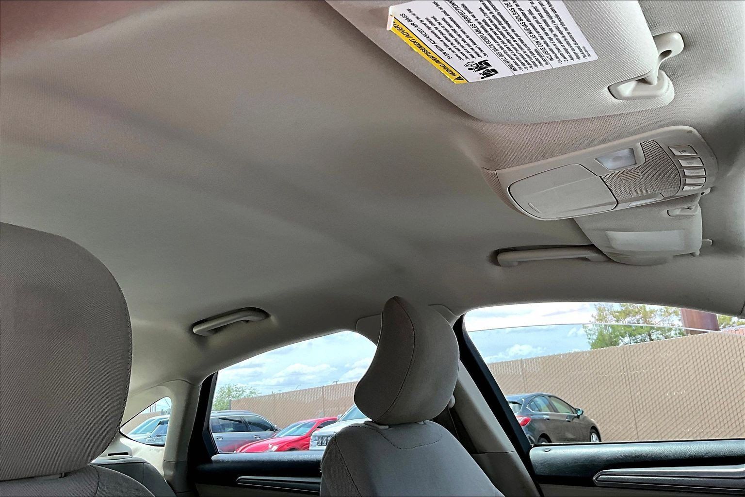 Used 2019 Ford Fusion SE FWD image 16