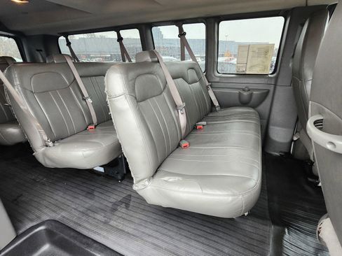 Used 2022 Chevrolet Express 3500 LS image 18