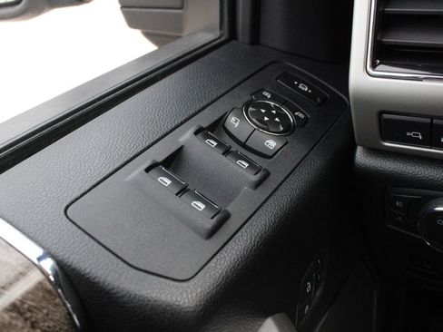 Used 2019 Ford F350 Lariat w/ Lariat Ultimate Package AWD/4WD image 7