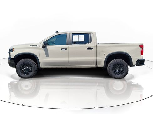 Used 2026 Chevrolet Silverado 1500 ZR2 w/ LPO, Dark Essentials Package AWD/4WD image 4