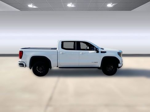 Used 2022 GMC Sierra 1500 AT4X image 8