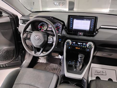 Used 2021 Toyota RAV4 XLE image 42