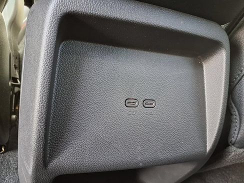 Used 2025 Chevrolet Equinox EV RS FWD image 23