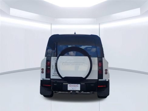 Used 2023 Land Rover Defender 130 X-Dynamic SE AWD/4WD image 6