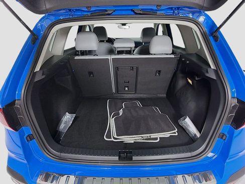 Used 2023 Volkswagen Taos SE w/ Panoramic Sunroof Package image 27