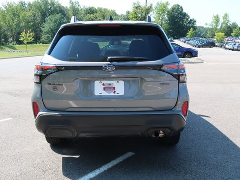 Used 2026 Subaru Forester Premium AWD/4WD image 7