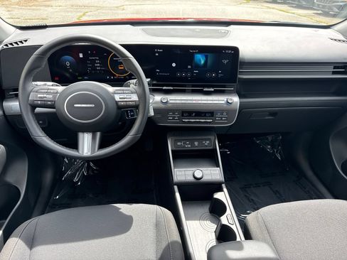 Used 2025 Hyundai Kona SEL FWD image 22
