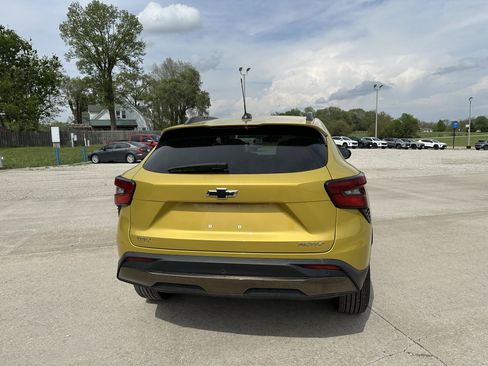 Used 2024 Chevrolet Trax ACTIV image 6