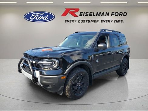 New 2025 Ford Bronco Sport Outer Banks w/ Sasquatch Outer Banks Package AWD/4WD image 2