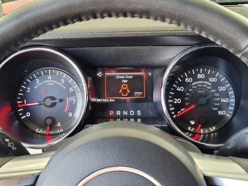 Used 2017 Ford Mustang Premium RWD image 22