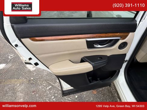 Used 2017 Honda CR-V Touring image 12