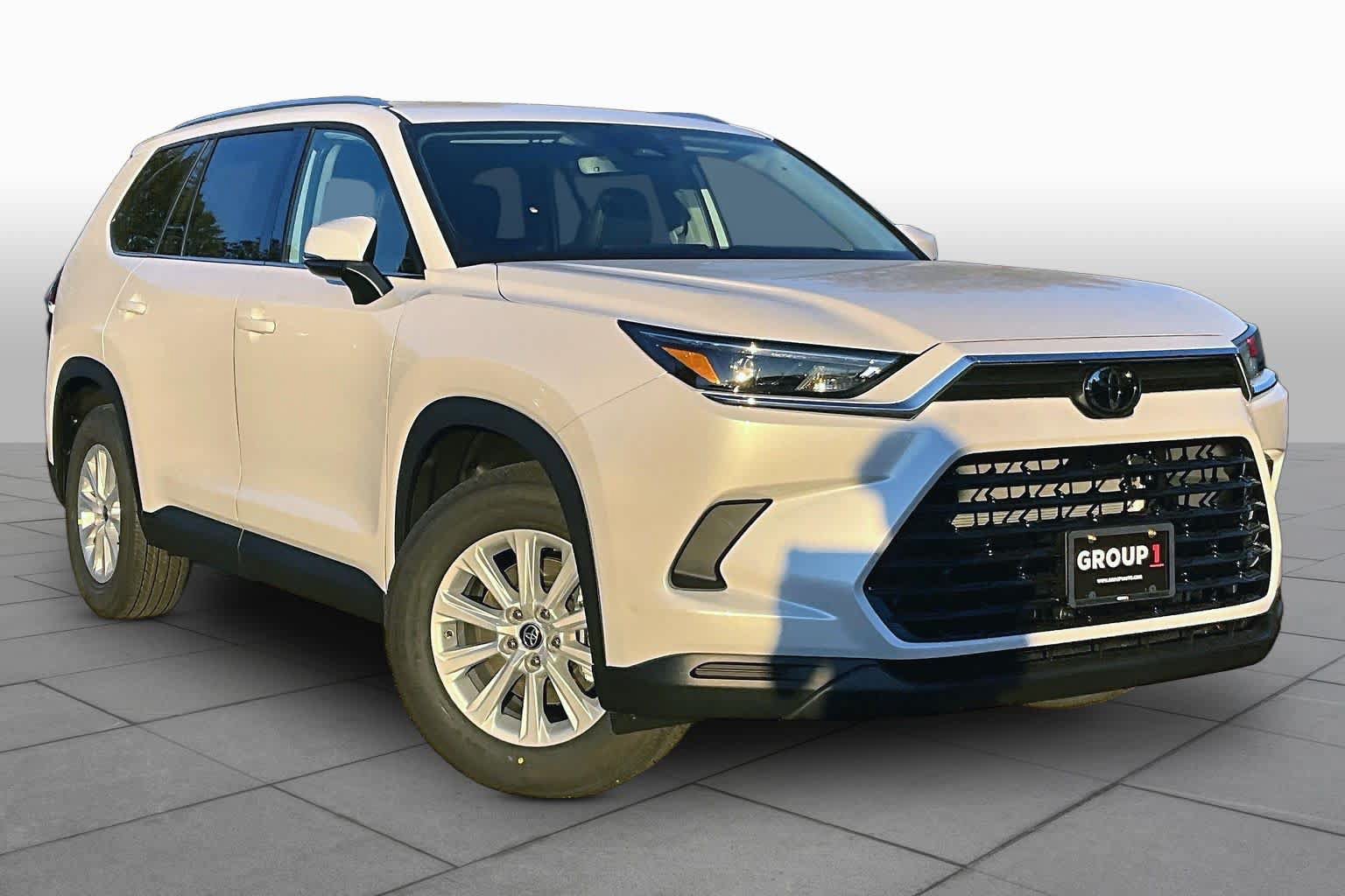 New 2026 Toyota Grand Highlander XLE FWD image 2