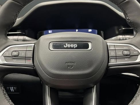 Certified 2025 Jeep Compass Limited w/ High Altitude Package image 16