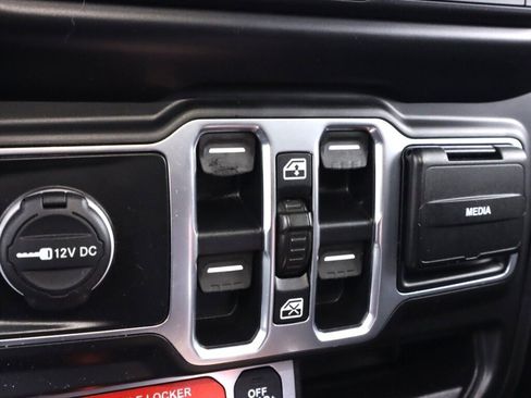 Used 2020 Jeep Gladiator Mojave AWD/4WD image 27