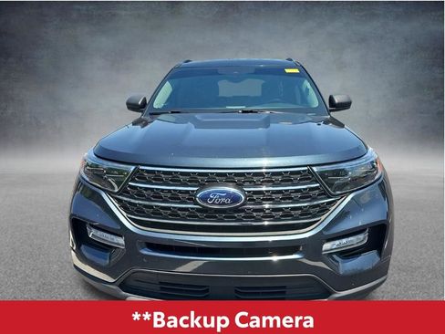 Used 2022 Ford Explorer XLT w/ Equipment Group 202A AWD/4WD image 4