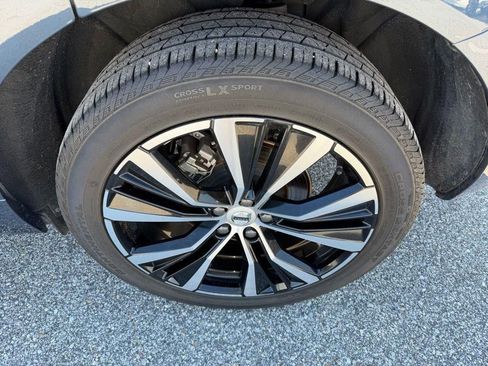 Used 2024 Volvo XC60 B5 Plus w/ Protection Package Premier AWD/4WD image 25