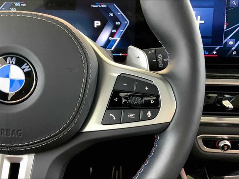 Used 2025 BMW X5 M60i image 24
