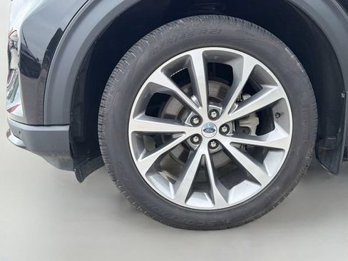 Used 2025 Ford Explorer Platinum w/ Ultimate Package AWD/4WD image 37