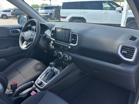 New 2026 Hyundai Venue SEL FWD image 30