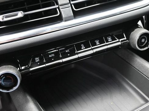 New 2026 Chevrolet Equinox EV LT w/ Midnight Package FWD image 31