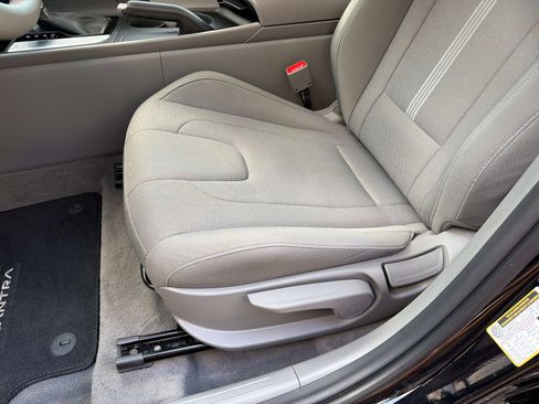 Used 2024 Hyundai Elantra SE image 19