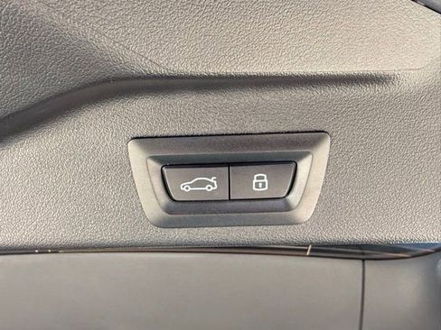 Used 2026 BMW X5 sDrive40i w/ Premium Package RWD image 50