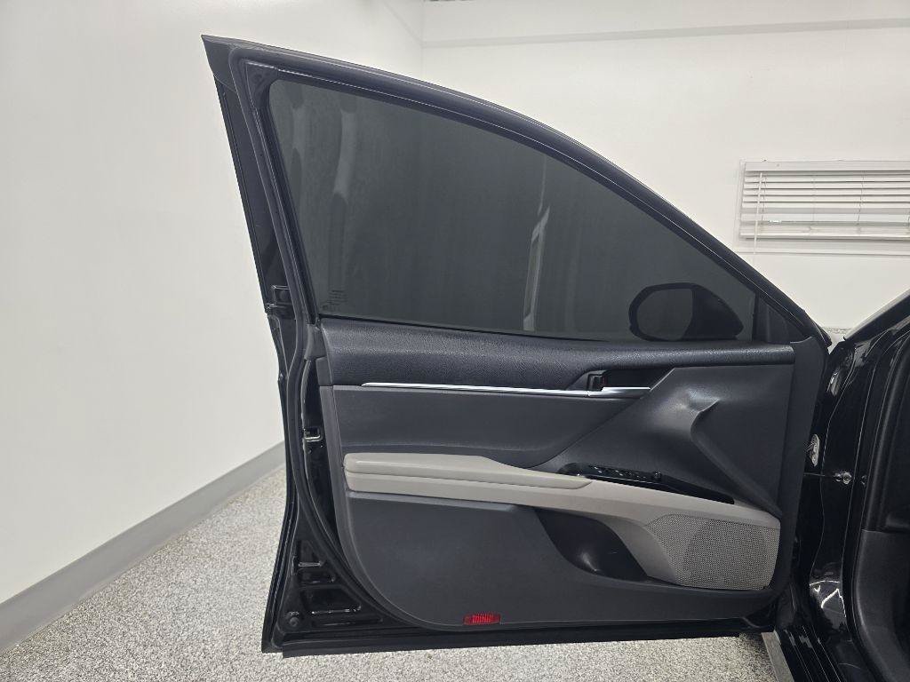 Used 2020 Toyota Camry LE FWD image 26