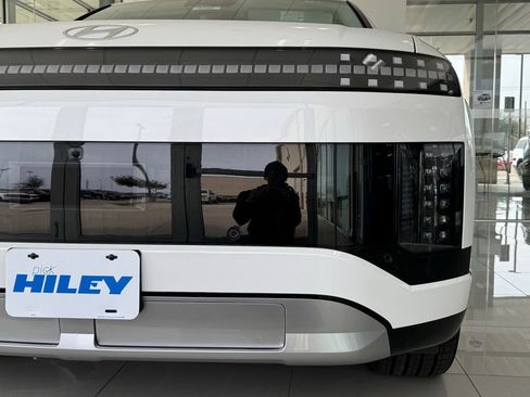 New 2026 Hyundai Ioniq 9 SEL w/ Tow & Go Package image 5