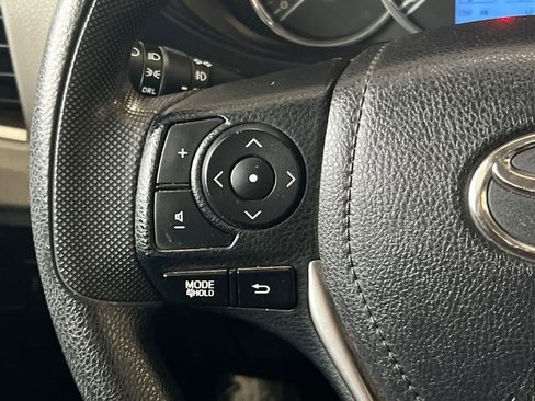 Used 2015 Toyota Corolla LE image 23