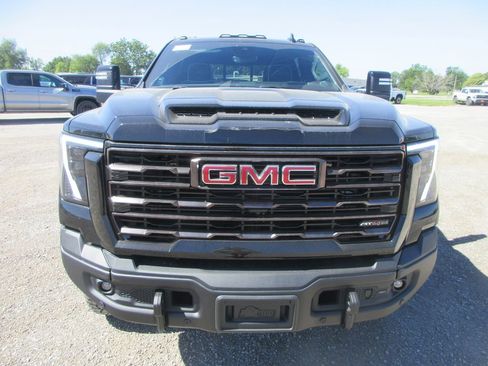 New 2026 GMC Sierra 2500 AT4X w/ AT4X AEV Edition AWD/4WD image 12