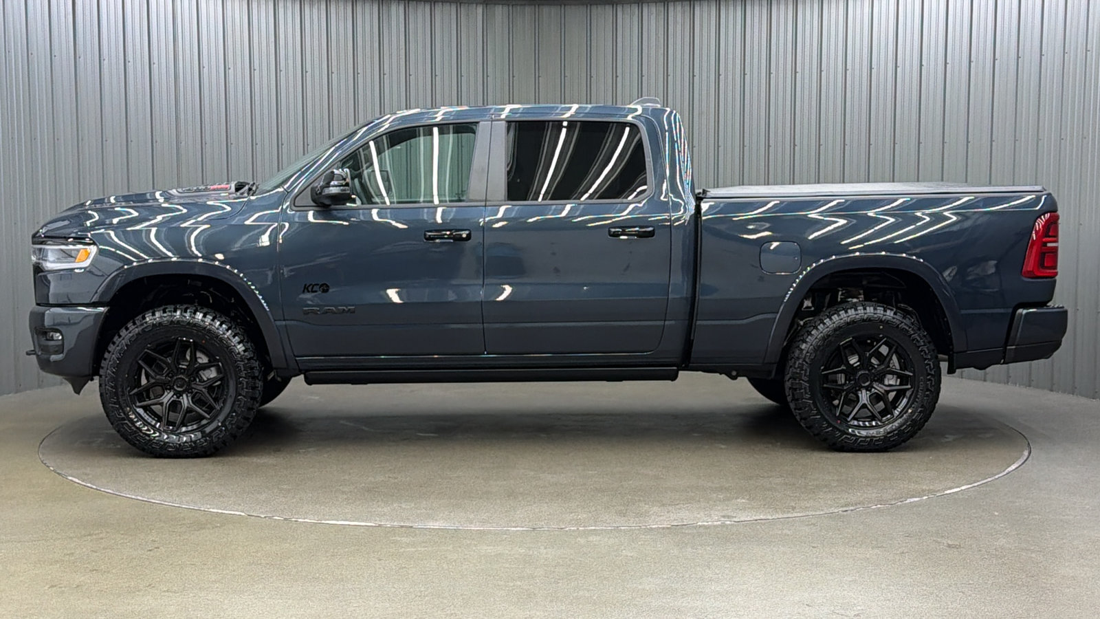 Used 2026 RAM 1500 Limited AWD/4WD image 2