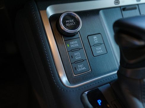 Used 2025 Lexus GX 550 AWD/4WD image 25