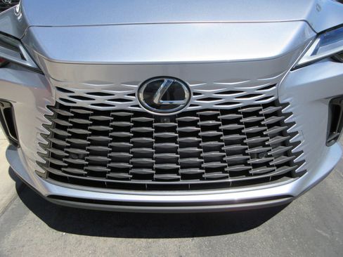 Used 2025 Lexus RX 450h AWD w/ Convenience Package image 15