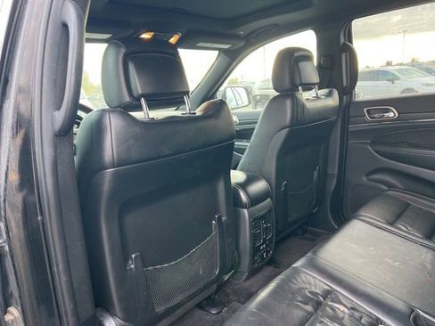 Used 2017 Jeep Grand Cherokee Limited AWD/4WD image 12